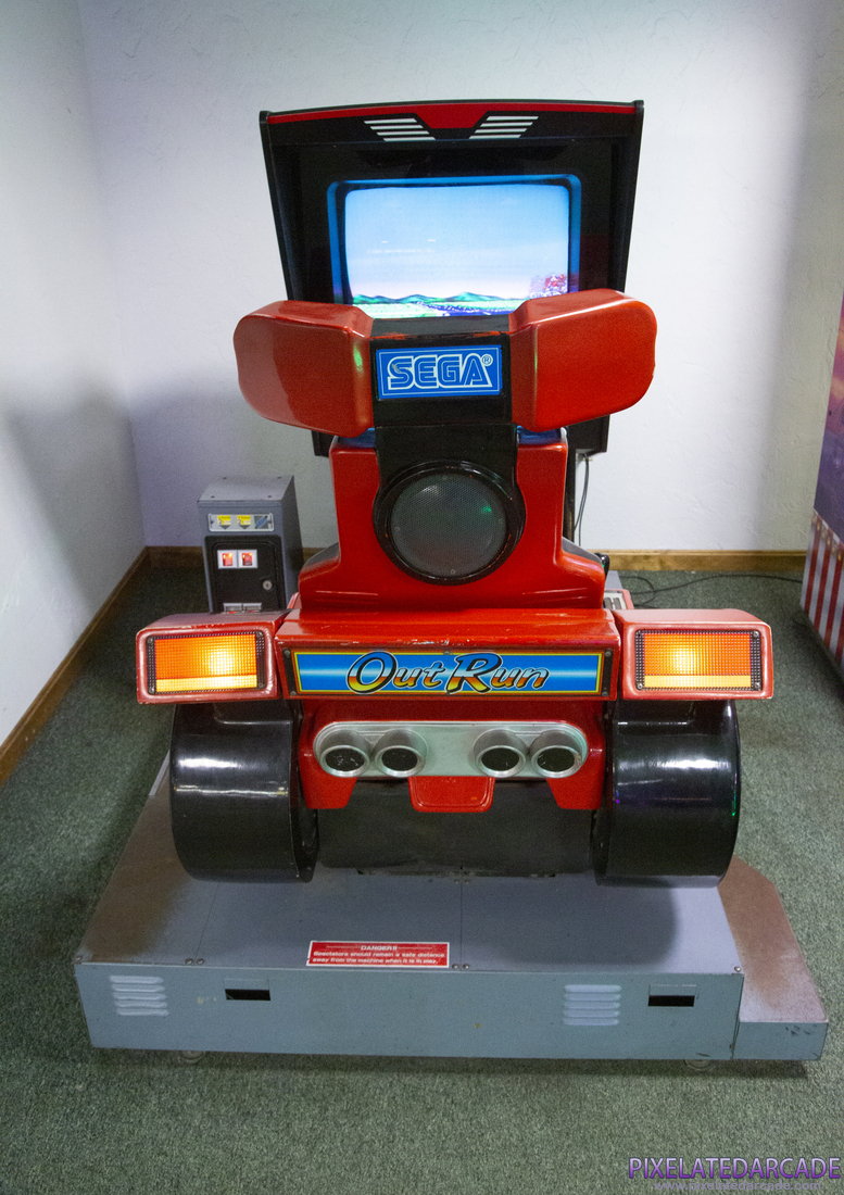 OutRun Photo: OutRun motion cabinet
