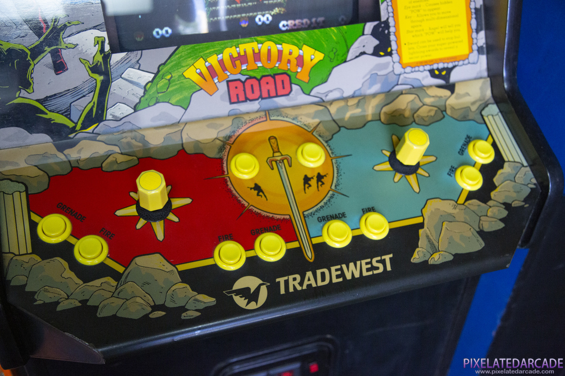 Ikari Warriors II: Victory Road Photo: Victory Road arcade cabinet - Controls