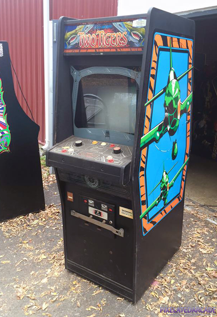 Two Tigers Photo: Two Tigers in Tron cabinet