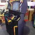 Super Sprint arcade cabinet - Side