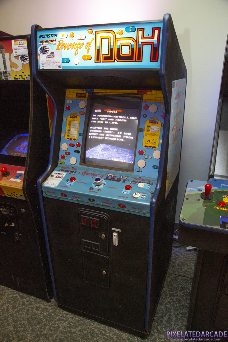 Arkanoid 2: Revenge of DOH Photo: Arkanoid 2: Revenge of DOH arcade cabinet