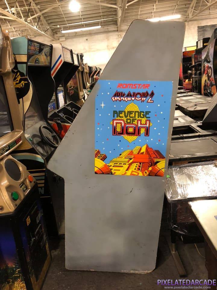 Arkanoid 2: Revenge of DOH Photo: Arkanoid 2: Revenge of DOH in Tempest cabinet - Side