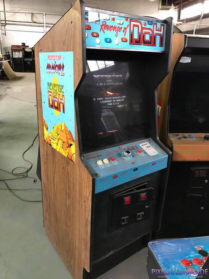 Arkanoid 2: Revenge of DOH Photo: Arkanoid 2: Revenge of DOH arcade cabinet