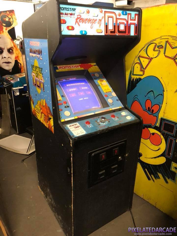 Arkanoid 2: Revenge of DOH Photo: Arkanoid 2: Revenge of DOH arcade cabinet