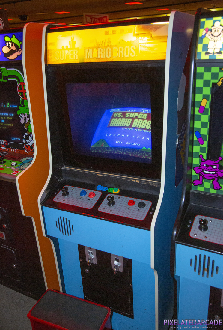 VS. Super Mario Bros. Photo: Super Mario Bros. arcade cabinet