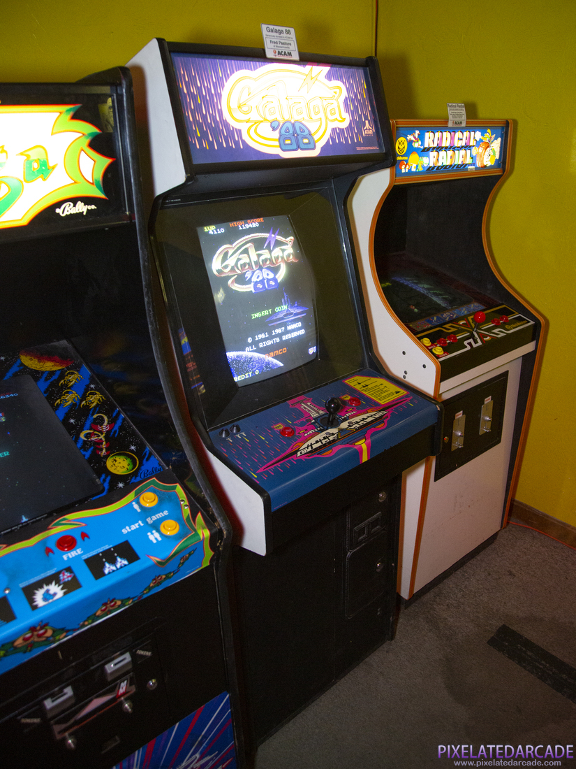 Galaga '88 Photo: Galaga '88 arcade cabinet
