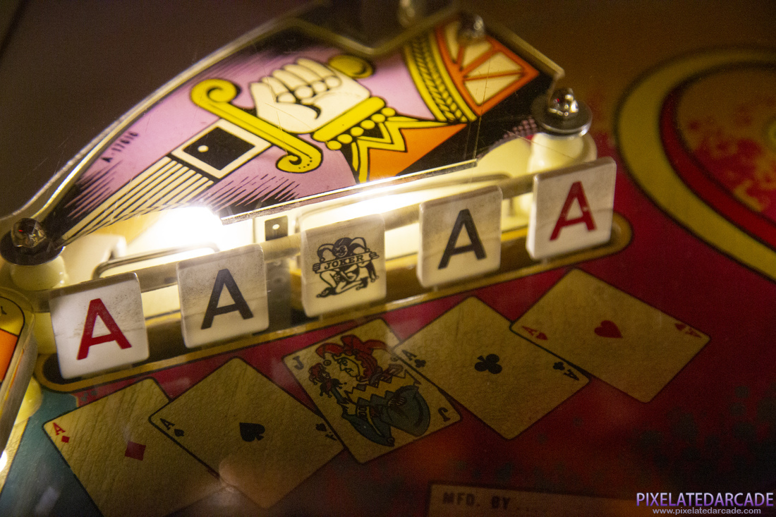 Joker Poker Photo: Joker Poker pinball cabinet - Playfield detail