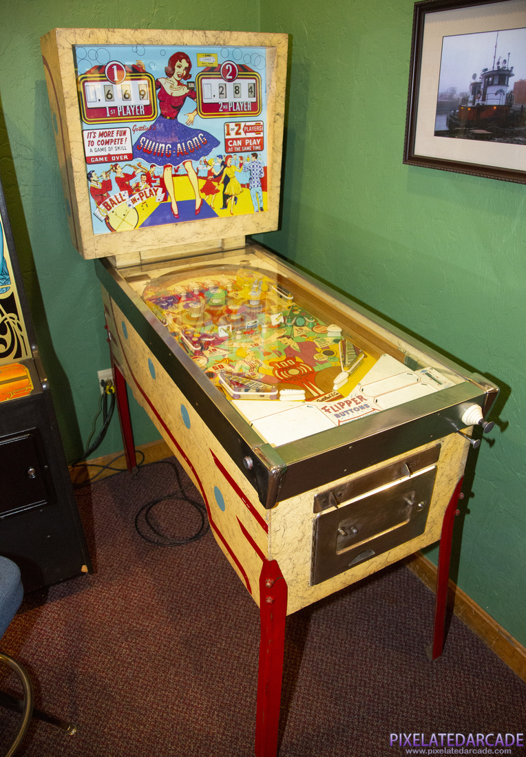 Swing-Along Photo: Swing-Along pinball cabinet