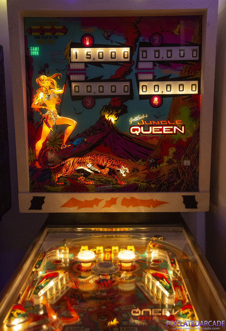 Jungle Queen Photo: Jungle Queen pinball cabinet - Backglass illuminated