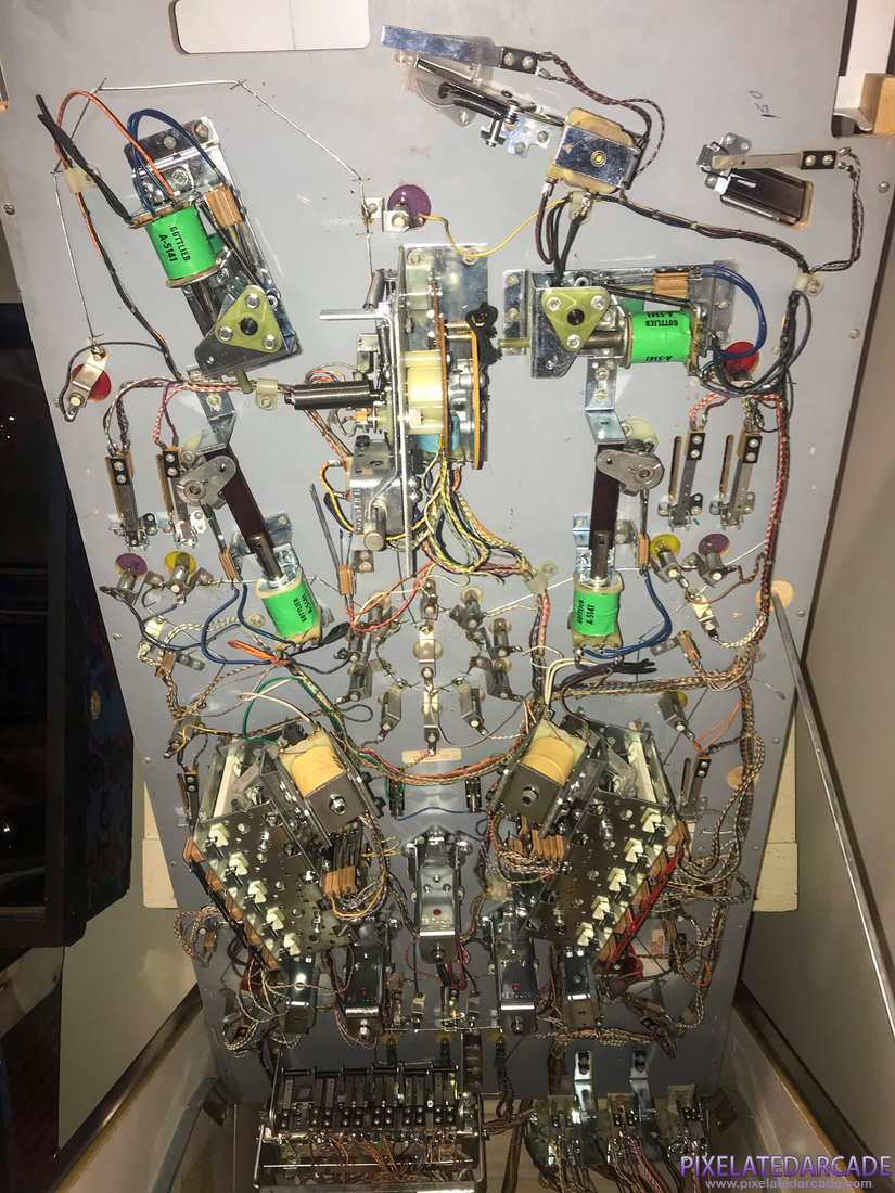 Jungle Queen Photo: Jungle Queen pinball cabinet - Beneath playfield