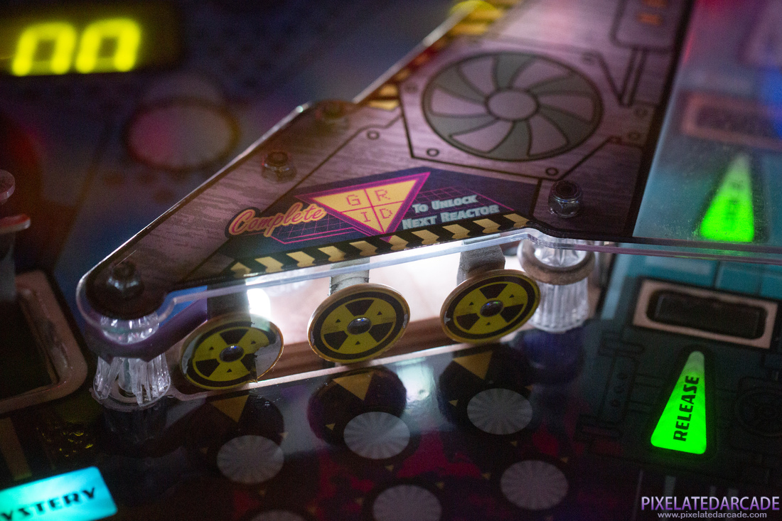 Total Nuclear Annihilation Photo: Total Nuclear Annihilation pinball cabinet - Playfield detail