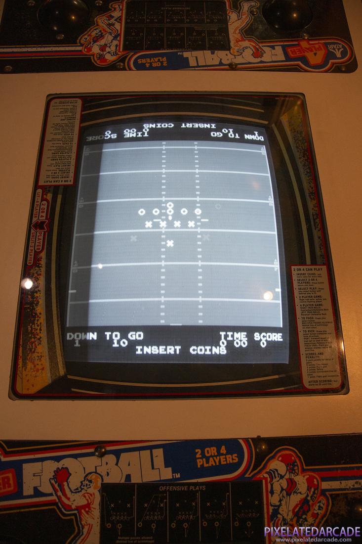 Atari 4 Player Football Photo: Atari 4 Player football cocktail table - Monitor