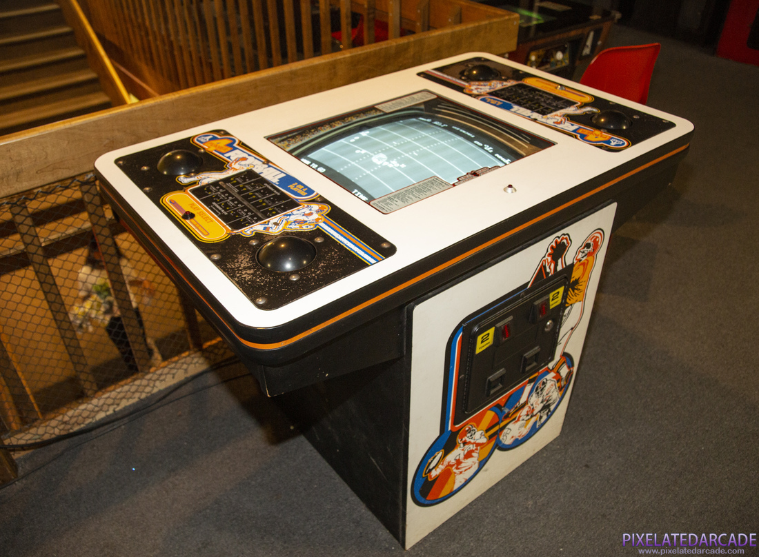 Atari 4 Player Football Photo: Atari 4 Player football cocktail table