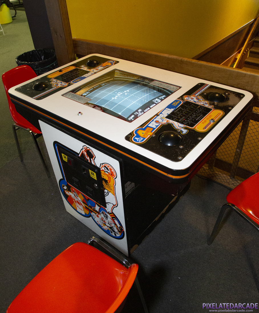 Atari 4 Player Football Photo: Atari 4 Player football cocktail table