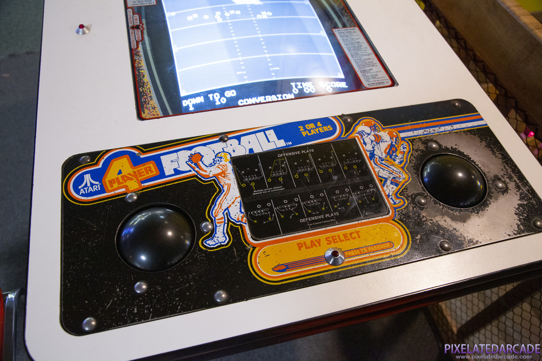 Atari 4 Player Football Photo: Atari 4 Player football cocktail table - Controls