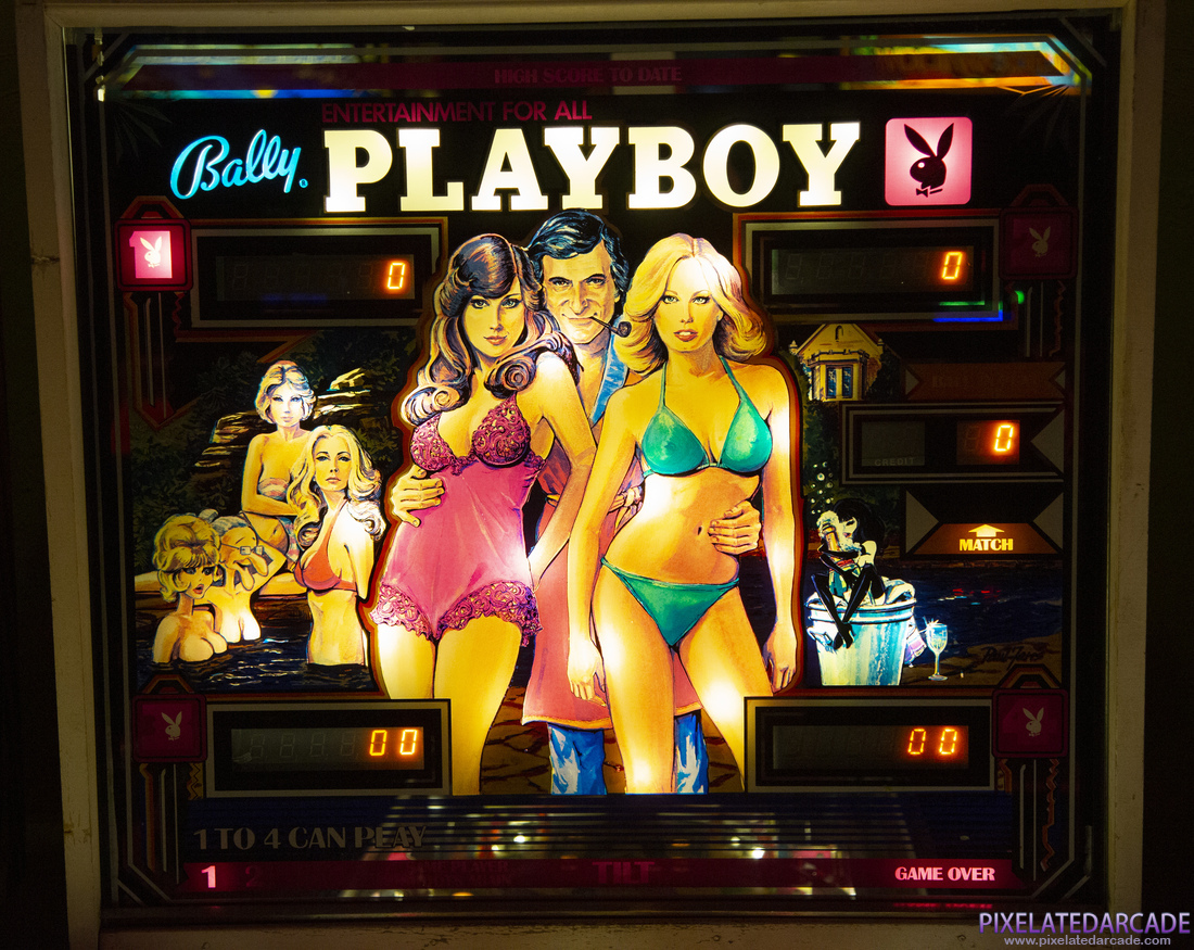 Playboy Photo: Playboy pinball cabinet - Backglass