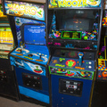Kozmik Krooz'r arcade cabinet