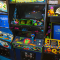 Kozmik Krooz'r arcade cabinet