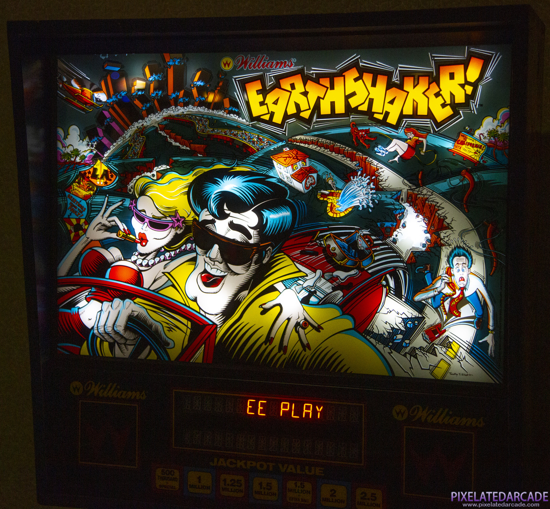 Earthshaker! Photo: Earthshaker! pinball cabinet - Backbox