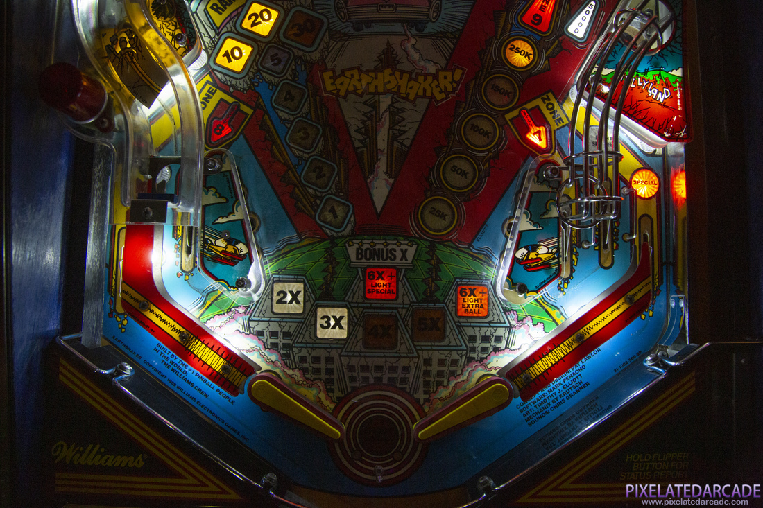 Earthshaker! Photo: Earthshaker! pinball cabinet - Lower playfield