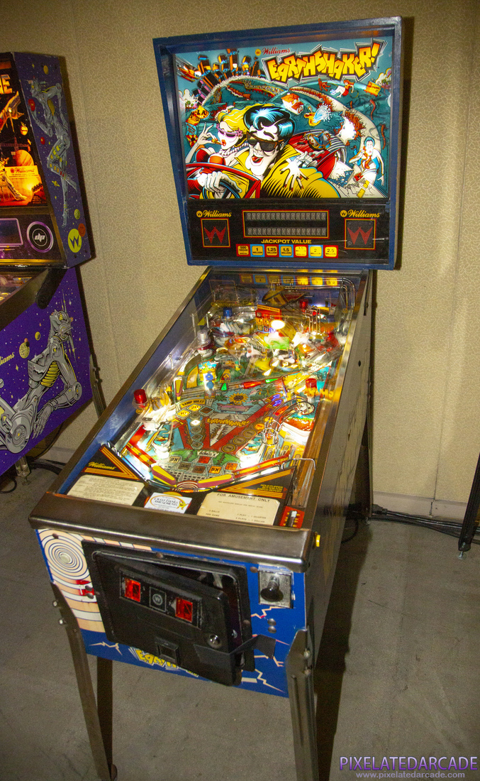 Earthshaker! Photo: Earthshaker! pinball cabinet