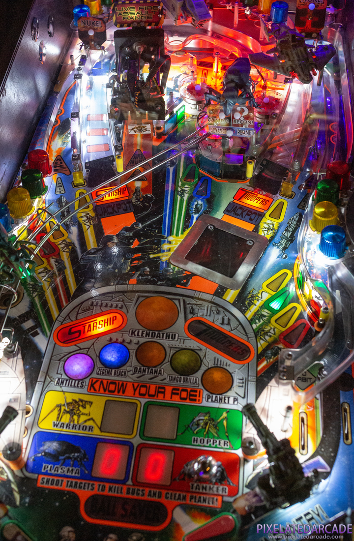 Starship Troopers Photo: Starship Troopers pinball cabinet - Playfield closeup