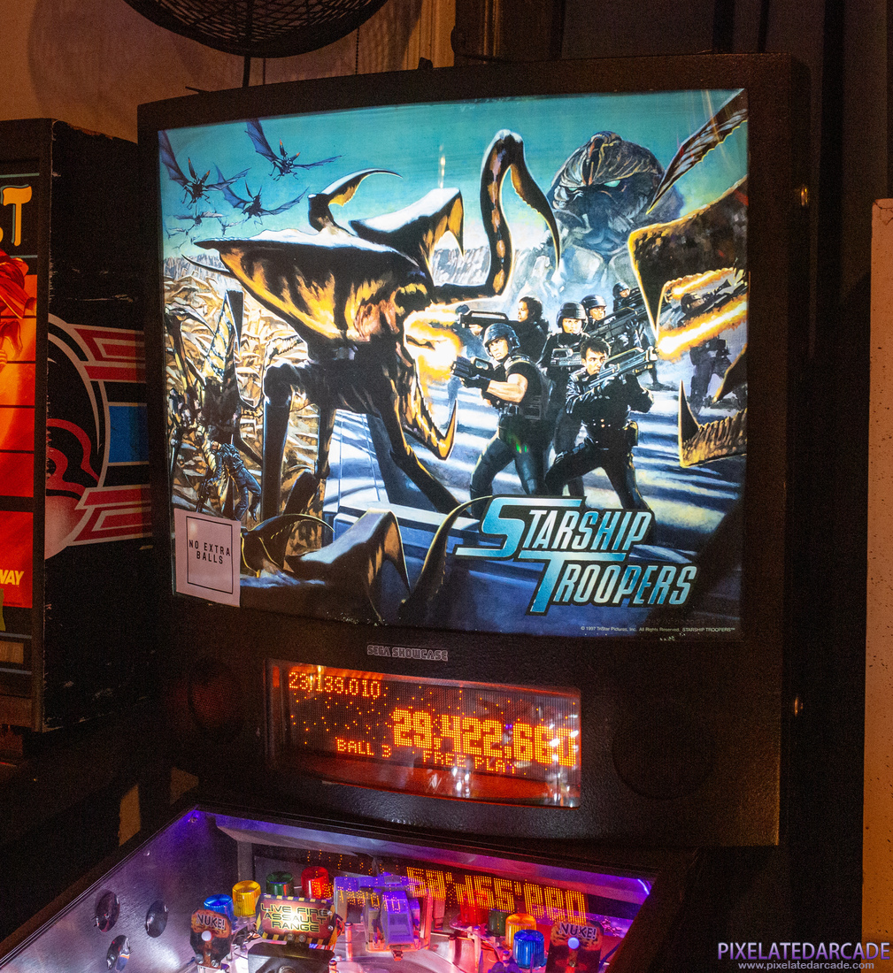 Starship Troopers Photo: Starship Troopers pinball cabinet - Backbox