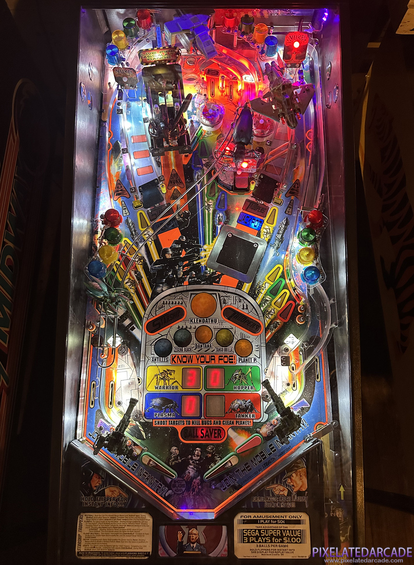 Starship Troopers Photo: Starship Troopers pinball cabinet - Playfield