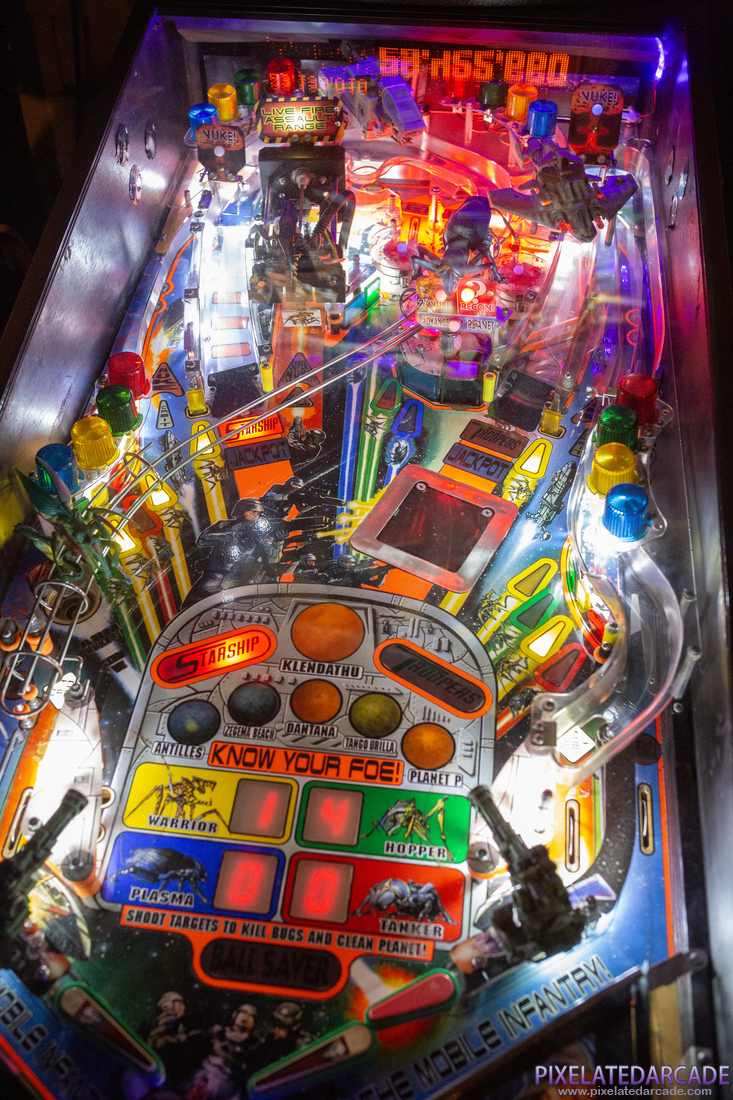 Starship Troopers Photo: Starship Troopers pinball cabinet - Playfield