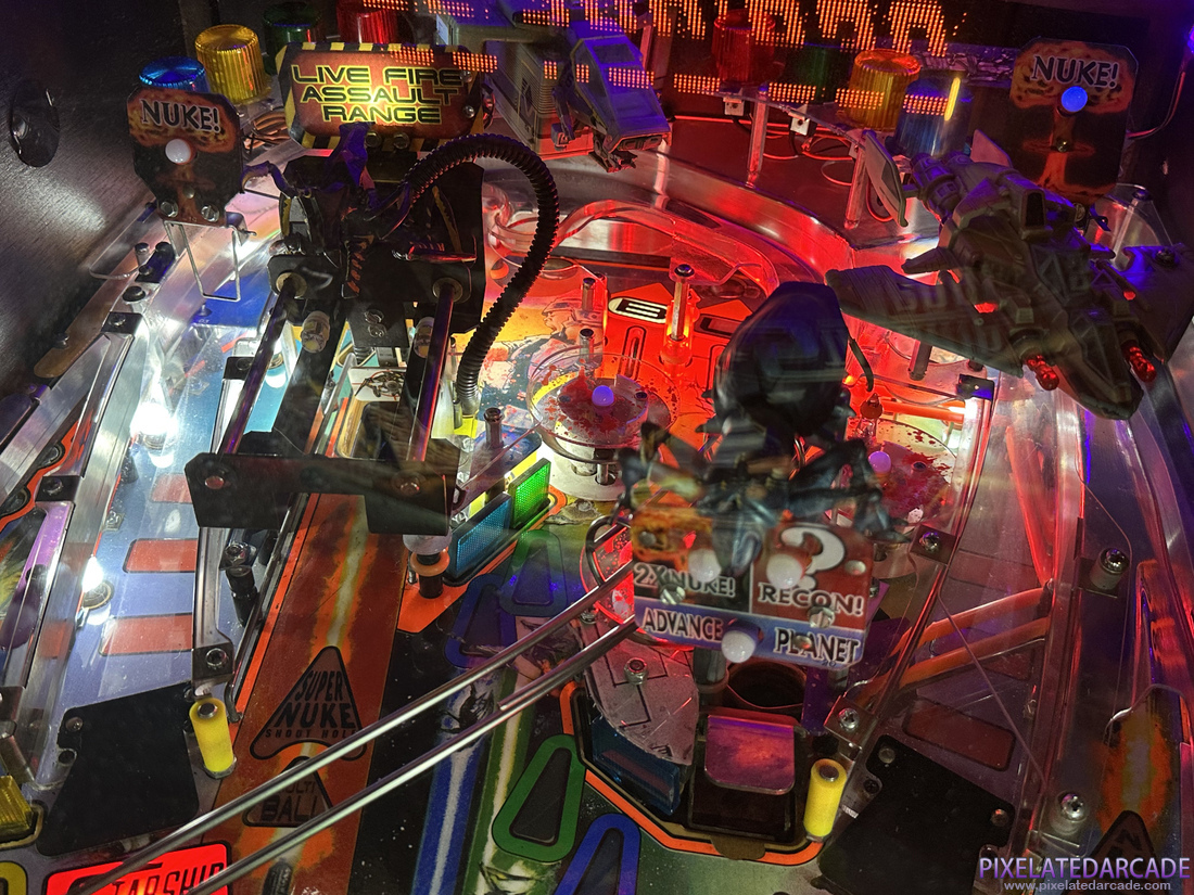 Starship Troopers Photo: Starship Troopers pinball cabinet - Playfield detail