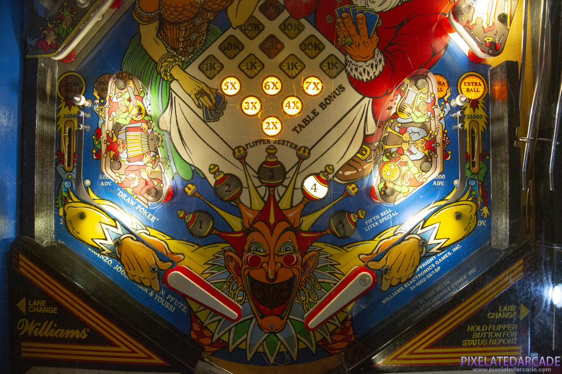 Jokerz! Photo: Jokerz! pinball cabinet - Lower playfield