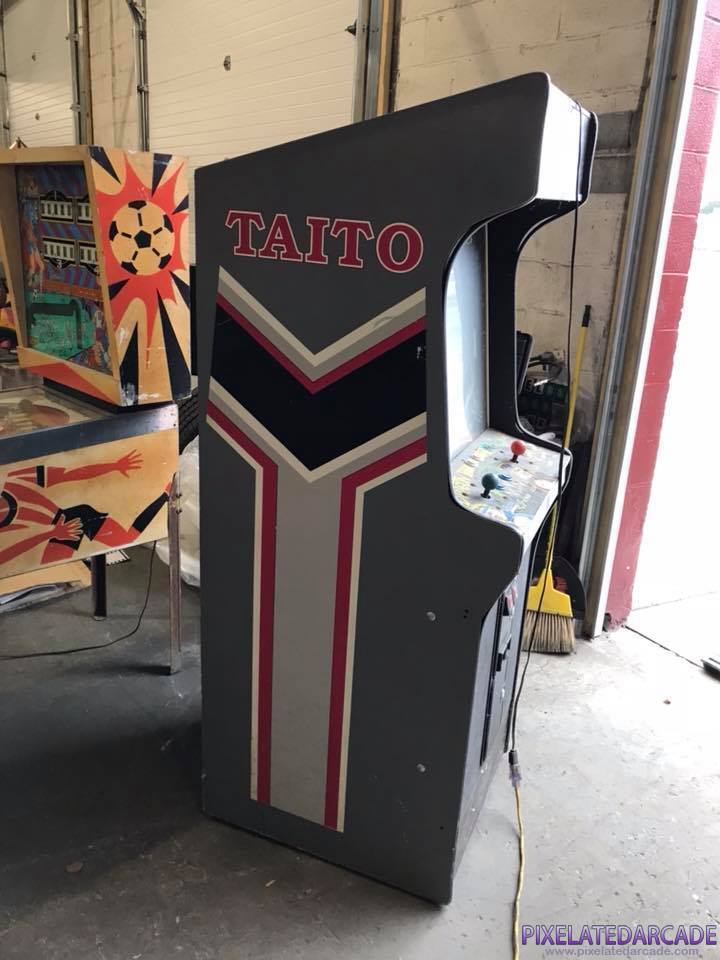 Double Dragon Photo: Double Dragon cabinet - Side