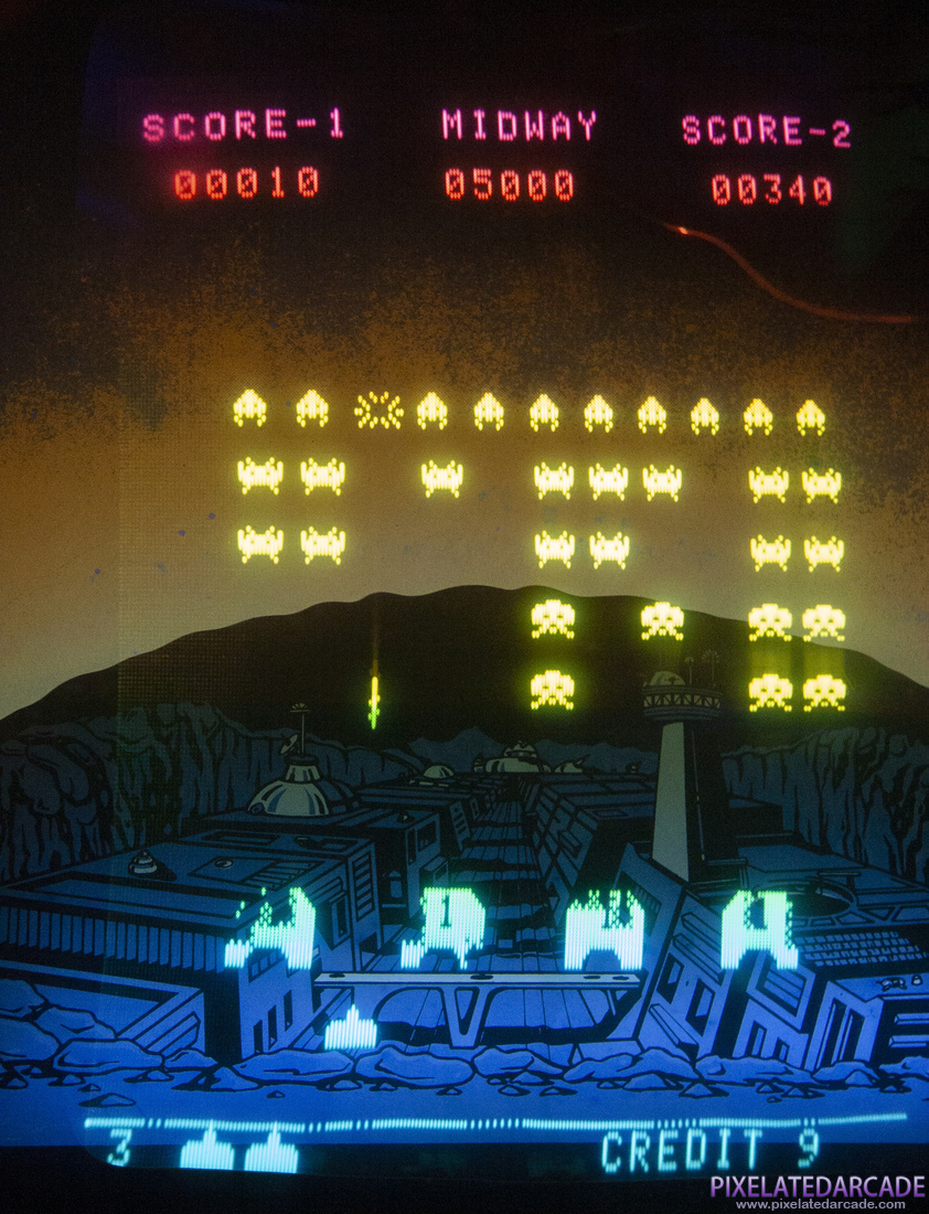 Deluxe Space Invaders Photo: Deluxe Space Invaders arcade cabinet - Monitor (U.S. version)