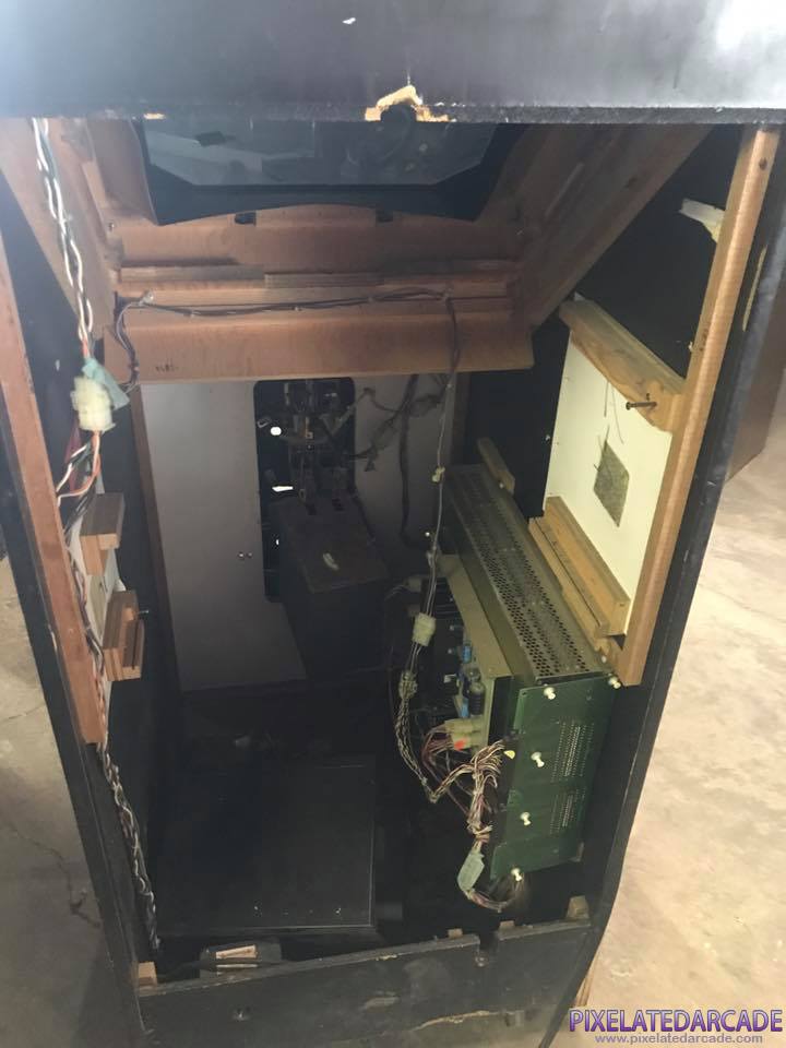 Star Wars Photo: Star Wars arcade cabinet - Interior (monitor is missing)