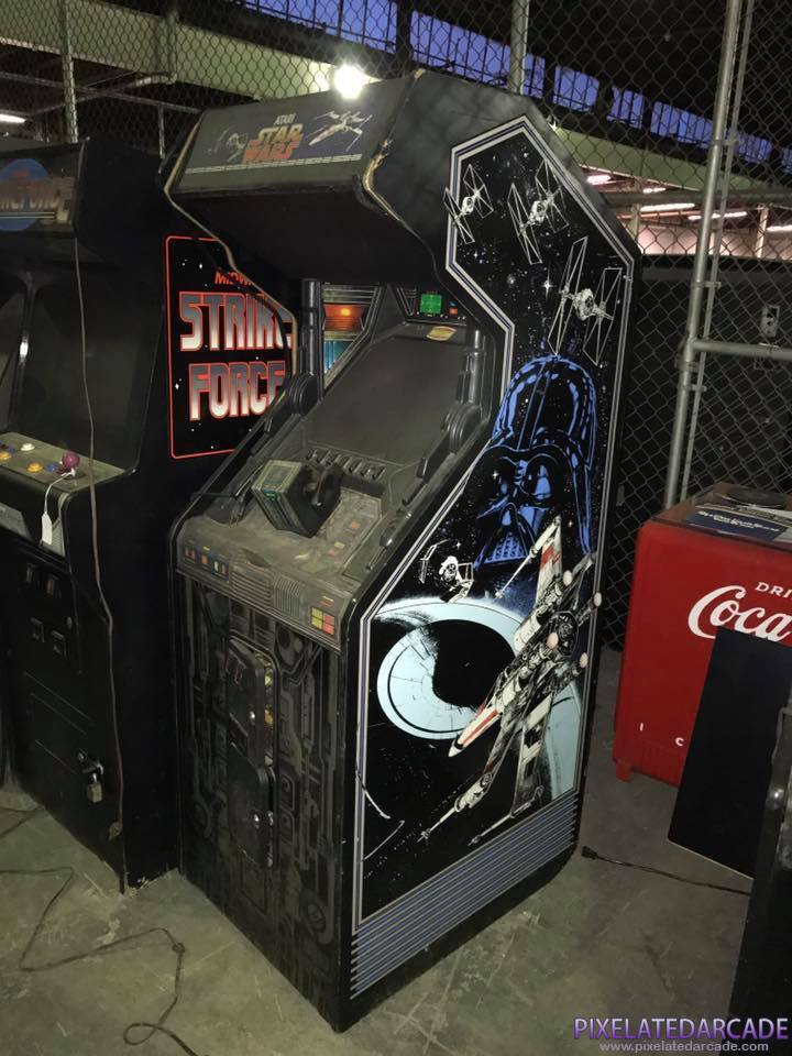 Star Wars Photo: Star Wars arcade cabinet