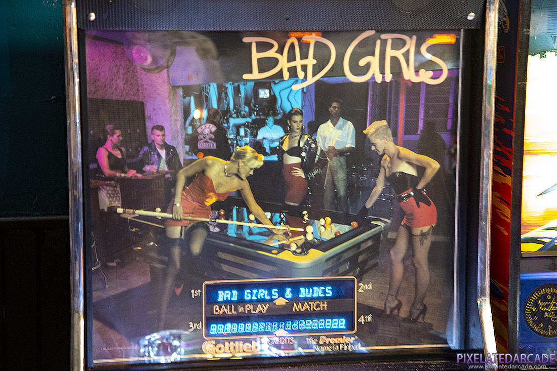 Bad Girls Photo: Bad Girls pinball cabinet - Backglass