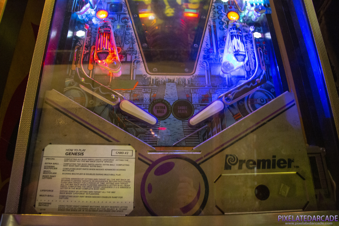 Genesis Photo: Genesis pinball cabinet - Lower playfield