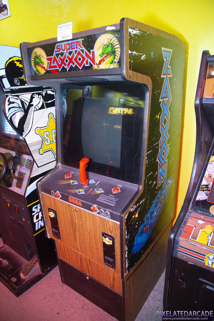 Super Zaxxon Photo: Super Zaxxon in Zaxxon cabinet