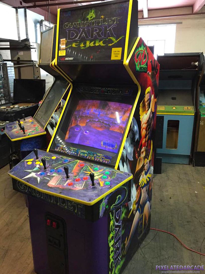 Gauntlet: Dark Legacy Photo: Gauntlet: Dark Legacy arcade cabinet