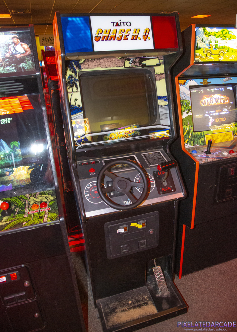 Chase H.Q. Photo: Chase H.Q. arcade cabinet