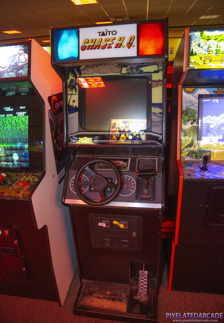 Chase H.Q. Photo: Chase H.Q. arcade cabinet