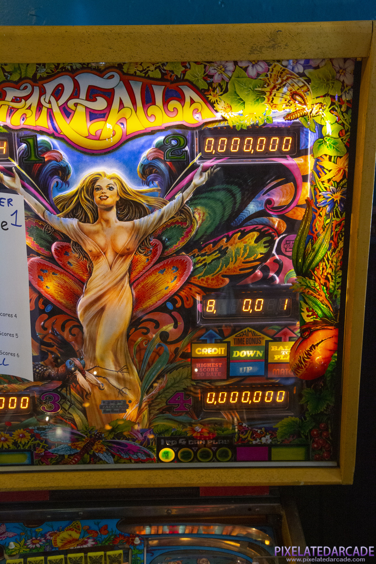 Farfalla Photo: Farfalla pinball cabinet - Backbox detail