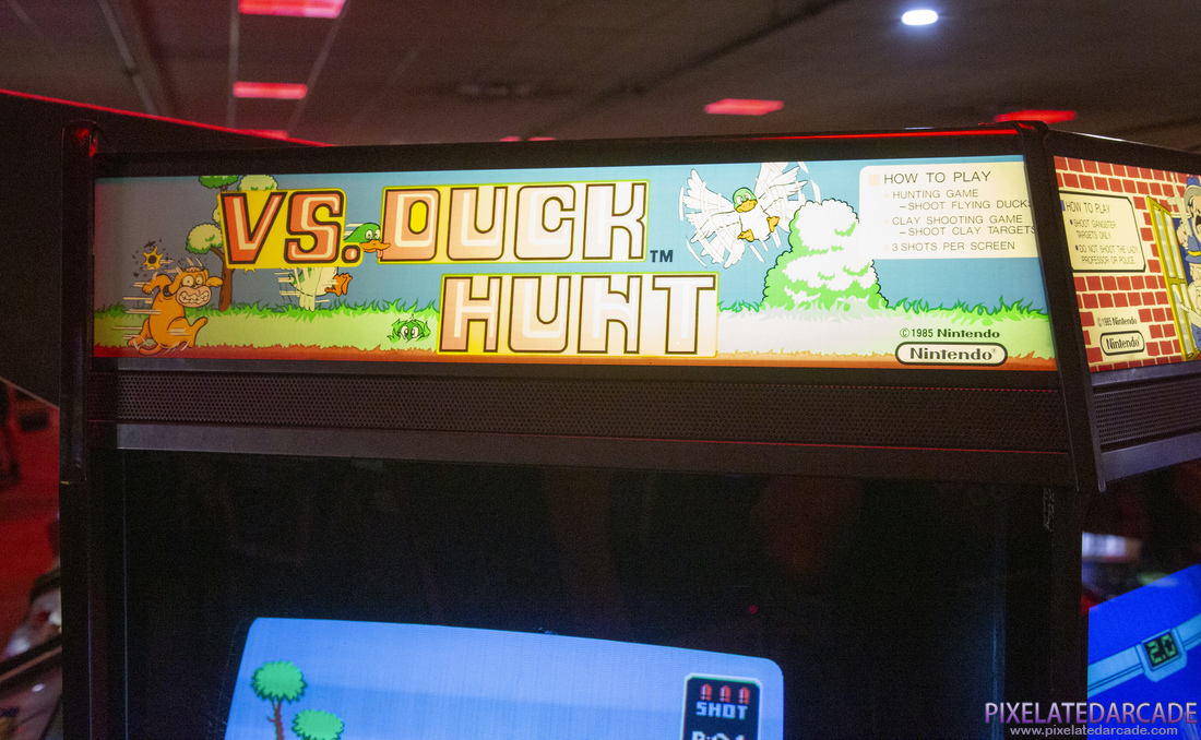 Hogan's Alley Photo: Vs. Duck Hunt / Vs. Hogan's Alley dual cabinet - Marquee