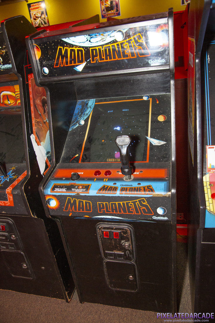 Mad Planets Photo: Mad Planets arcade cabinet