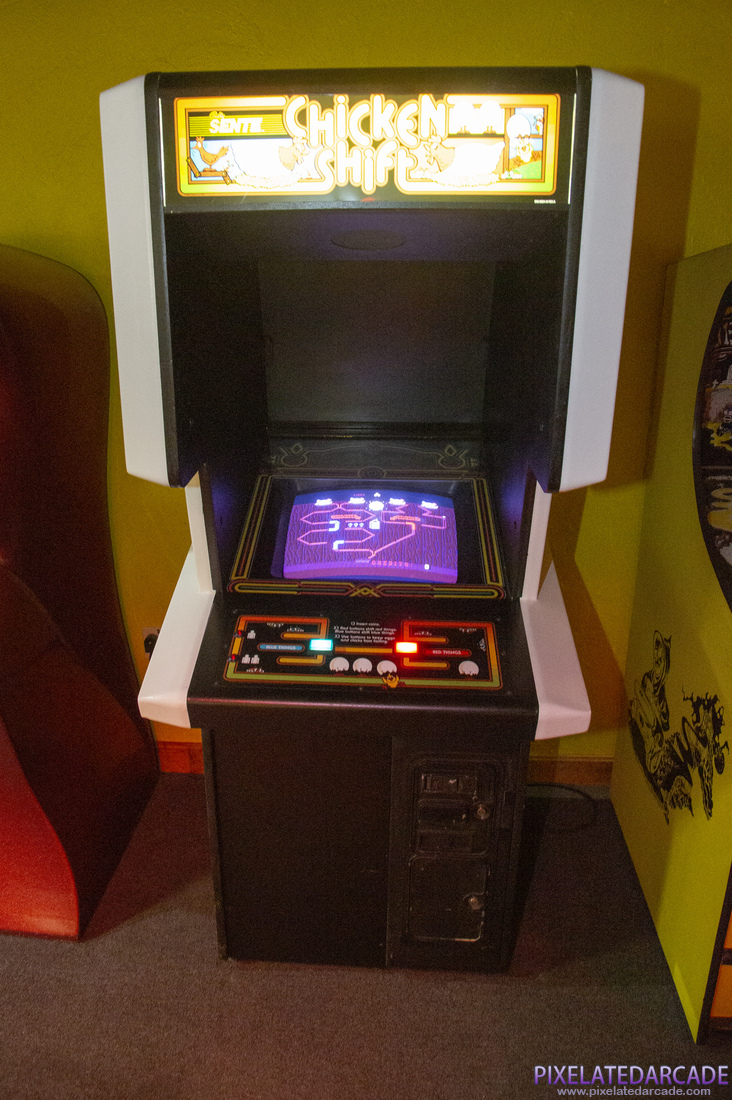 Chicken Shift Photo: Chicken Shift arcade cabinet - Front