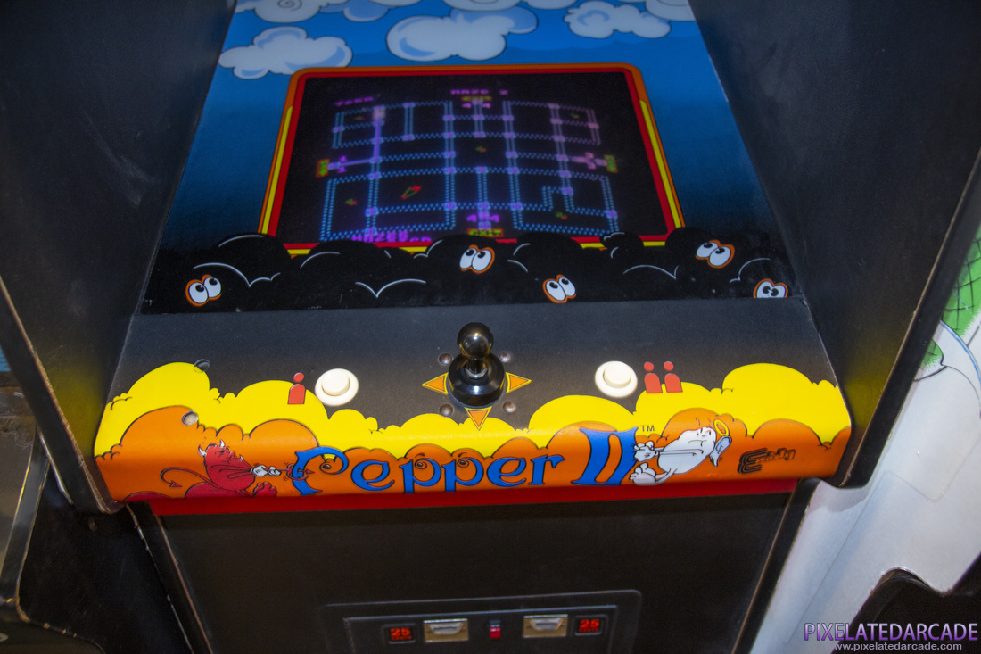 Pepper II Photo: Pepper II arcade cabinet - Controls