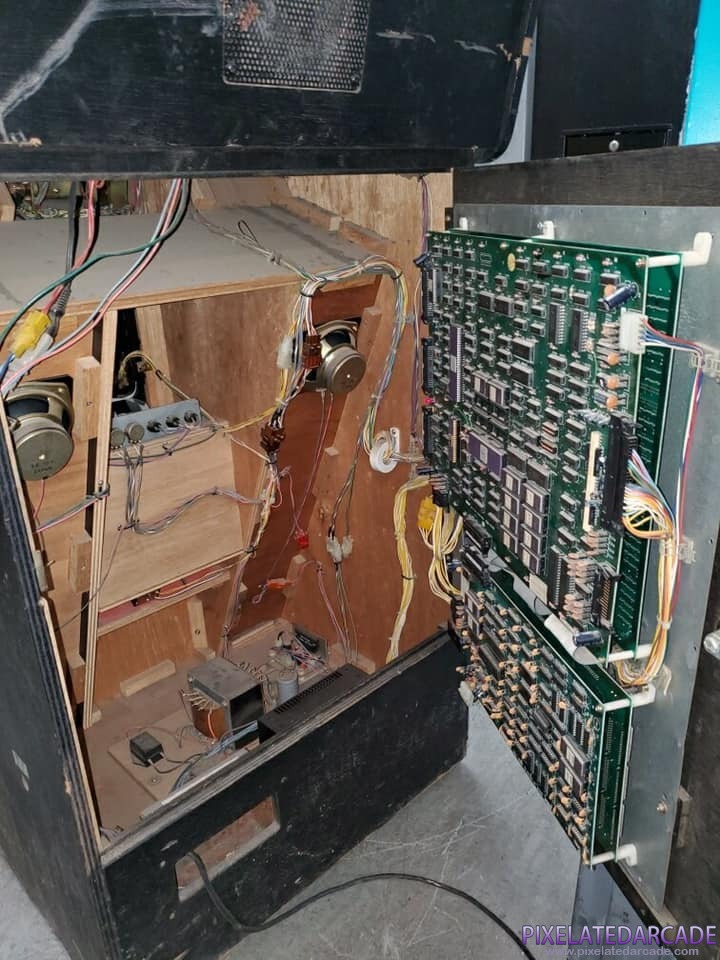 Space Harrier Photo: Space Harrier arcade cabinet - Inside