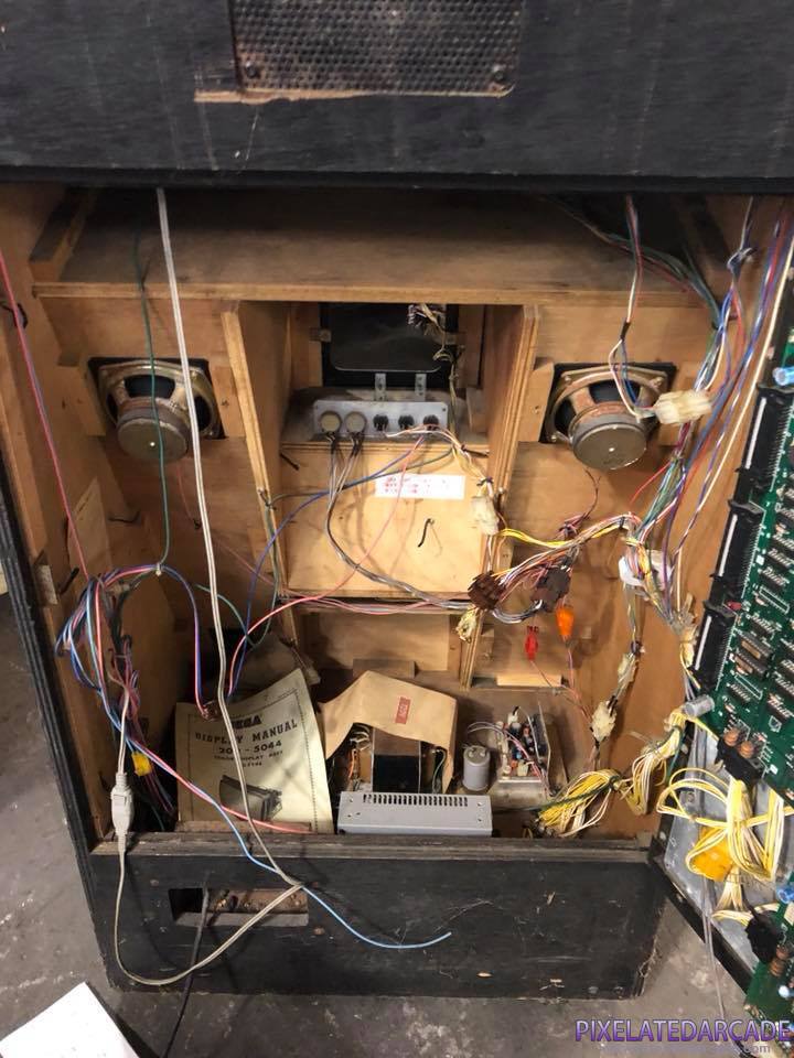 Space Harrier Photo: Space Harrier arcade cabinet - Inside