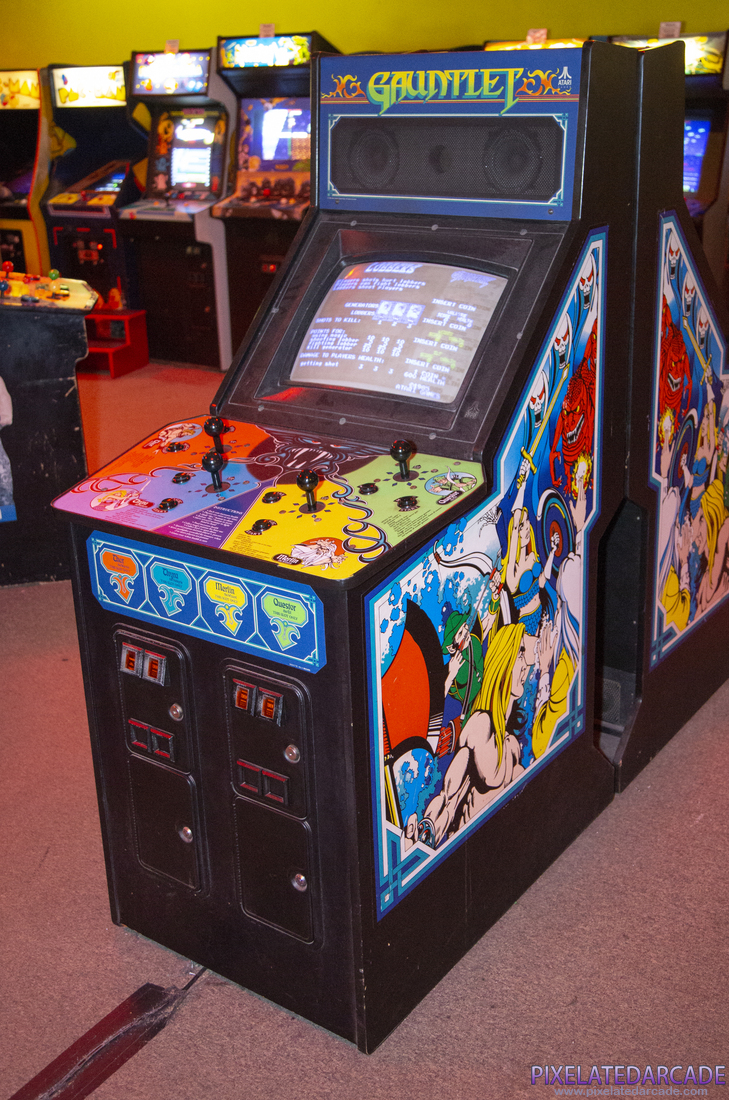 Gauntlet Photo: Gauntlet arcade cabinet - 4 player version