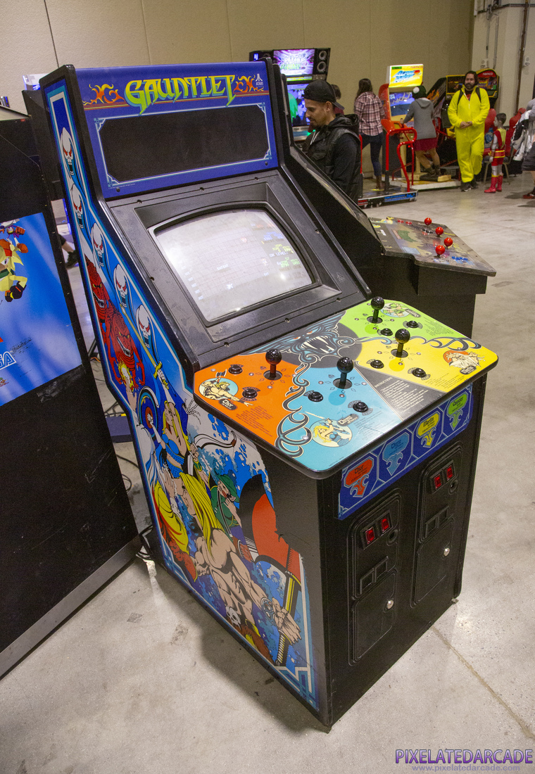 Gauntlet Photo: Gauntlet arcade cabinet